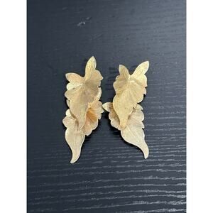 Vintage 80's Gold Toned Dangling Leaves Leaf Earings